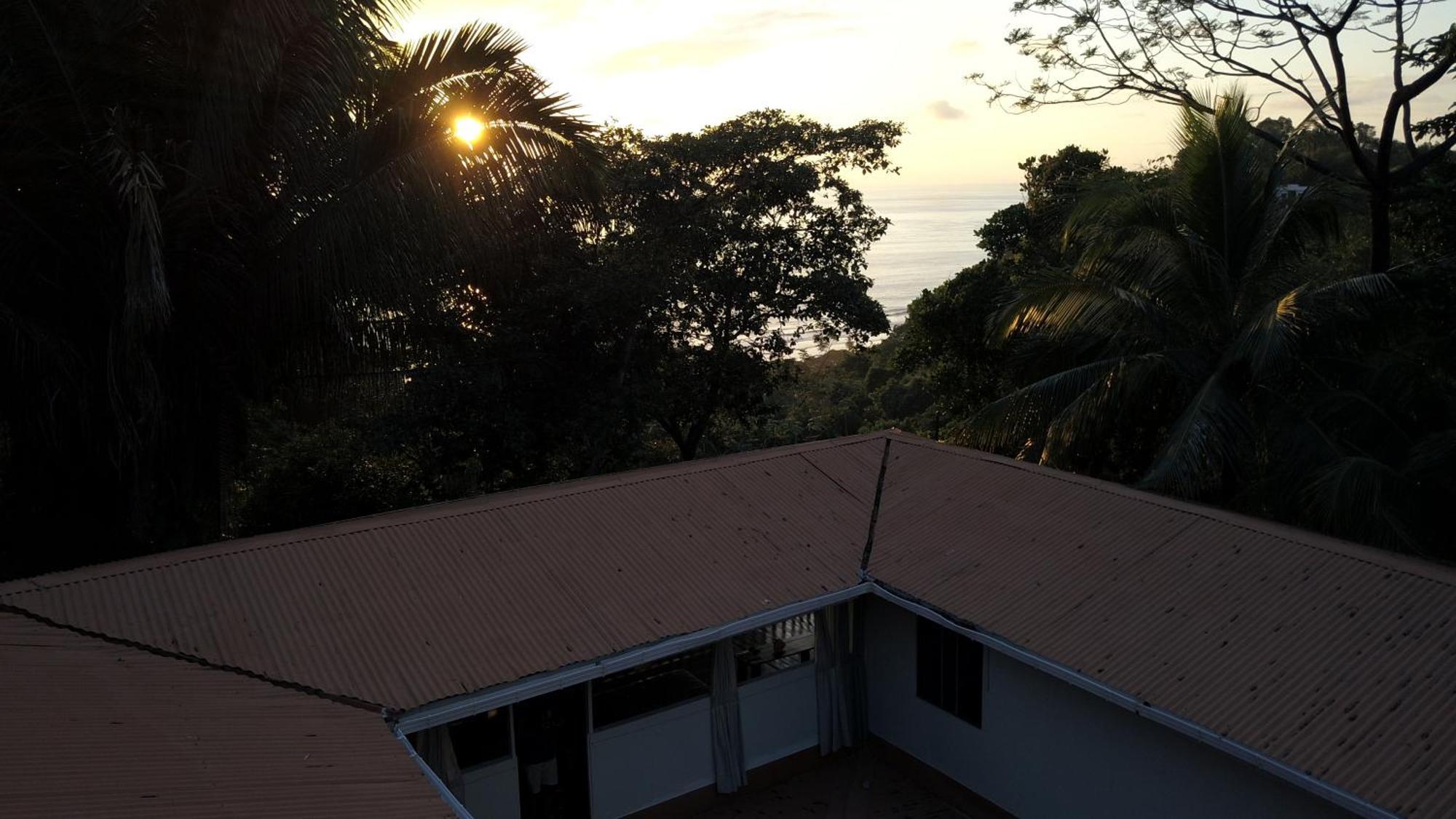 Casa Oh - Oceanview Guesthouse Uvita Exterior photo